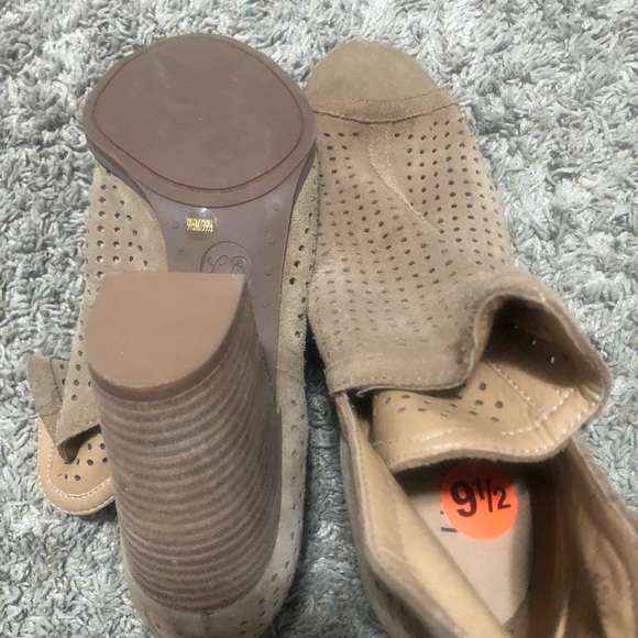 Lucky Brand open toe bootie - Picture 3 of 3